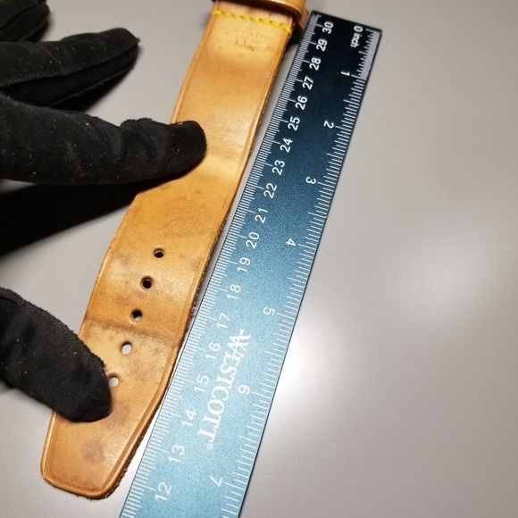 Louis Vuitton Vintage Leather Luggage tag Poignet Accessorie - Picture 5 of 10